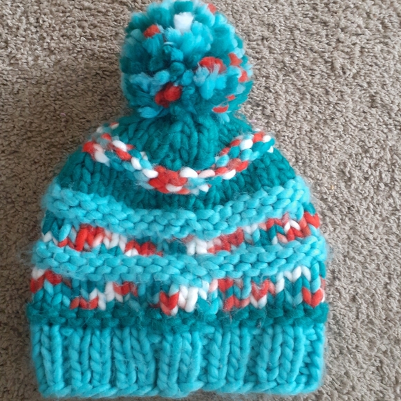 Winter hat - Picture 2 of 2